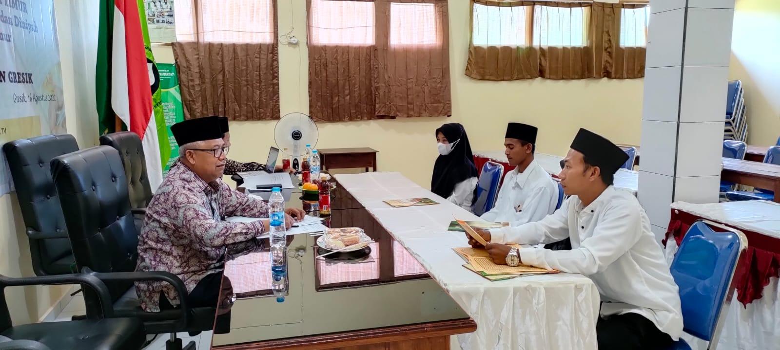 STAI HASAN JUFRI BAWEAN KEMBALI MENDAPAT KEPERCAYAAN MENGELOLA PROGRAM BEASISWA GURU PESANTREN DARI 